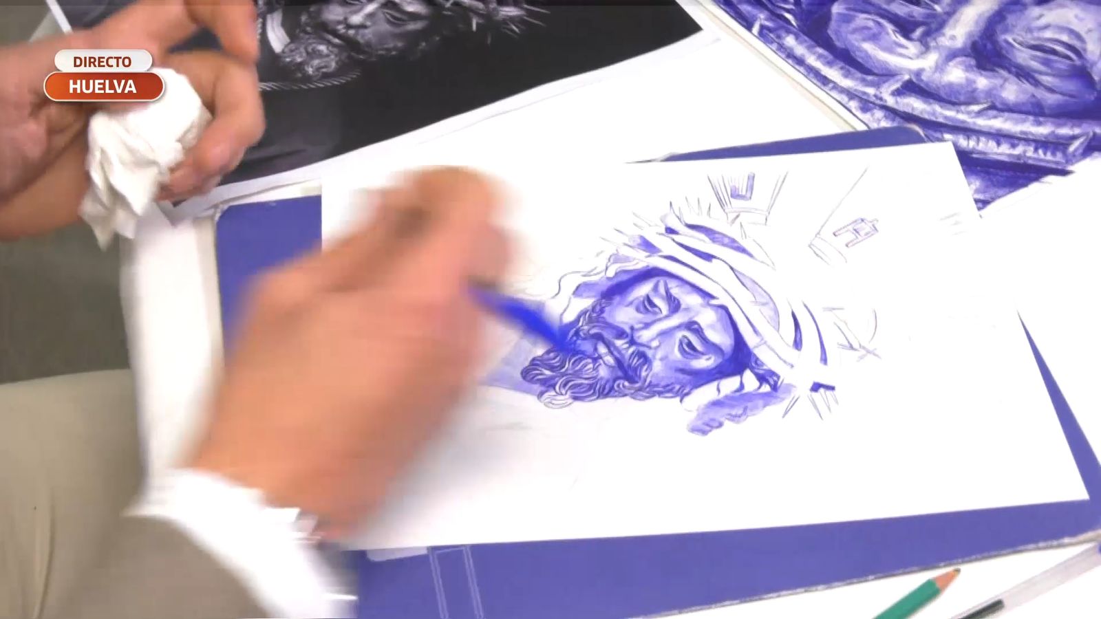 Paciencia, devoción y boli: así crea Miguel Verdejo sus retratos de Cristos y cantaores flamencos