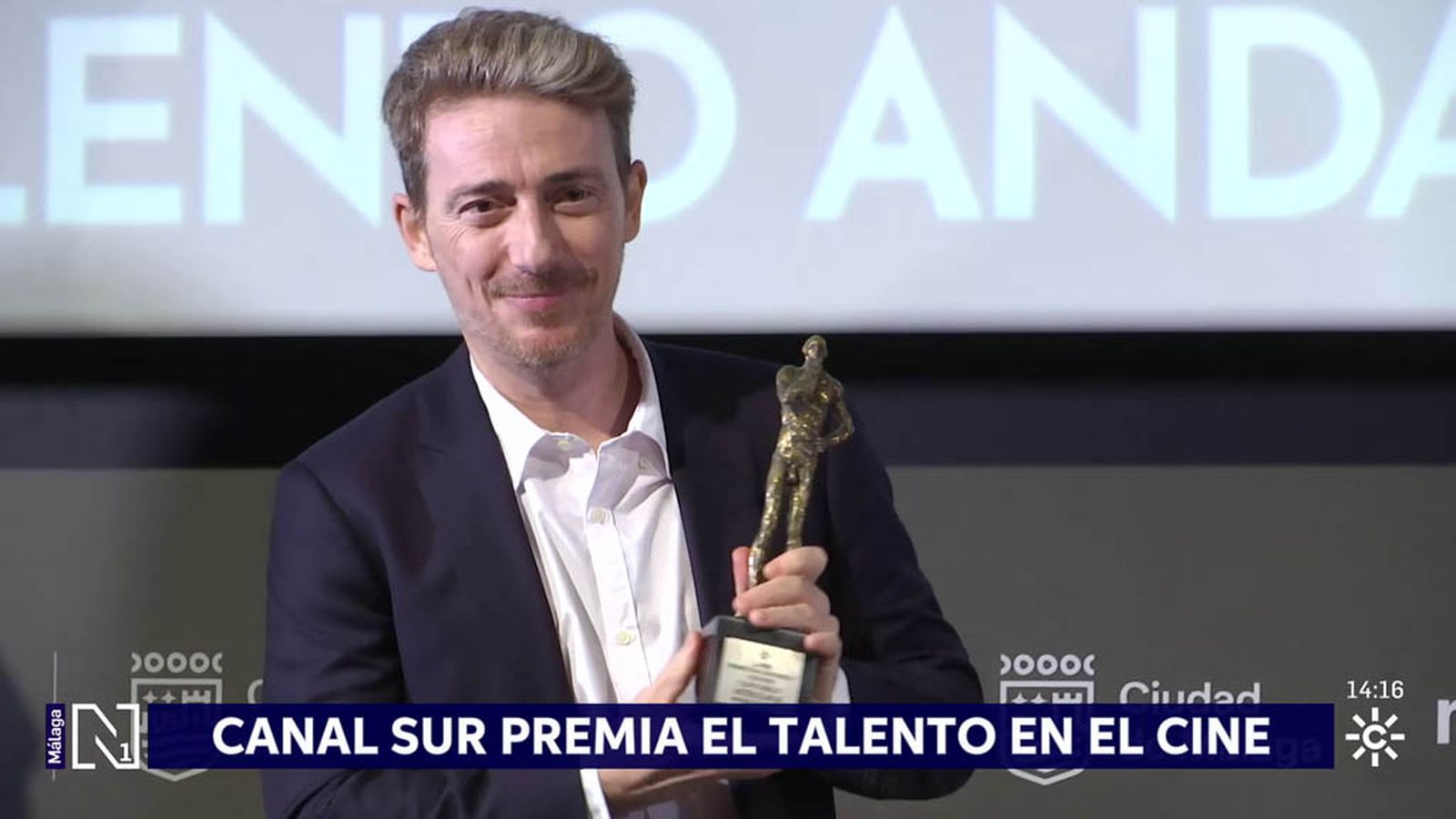 Víctor Clavijo recibe el premio Talento Andalucía de Canal Sur