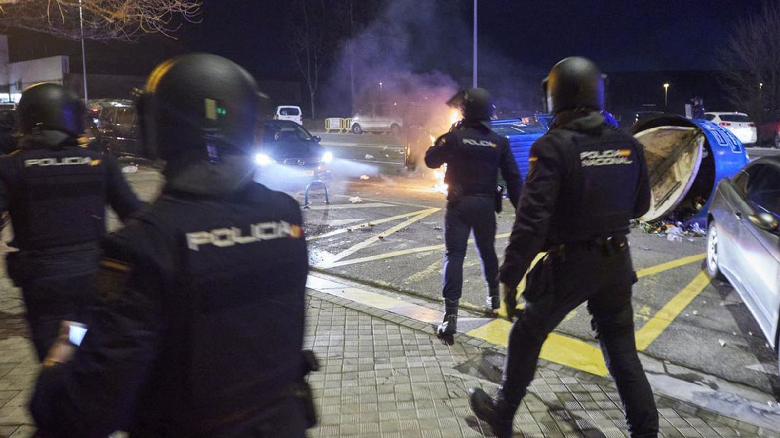 policia fútbol