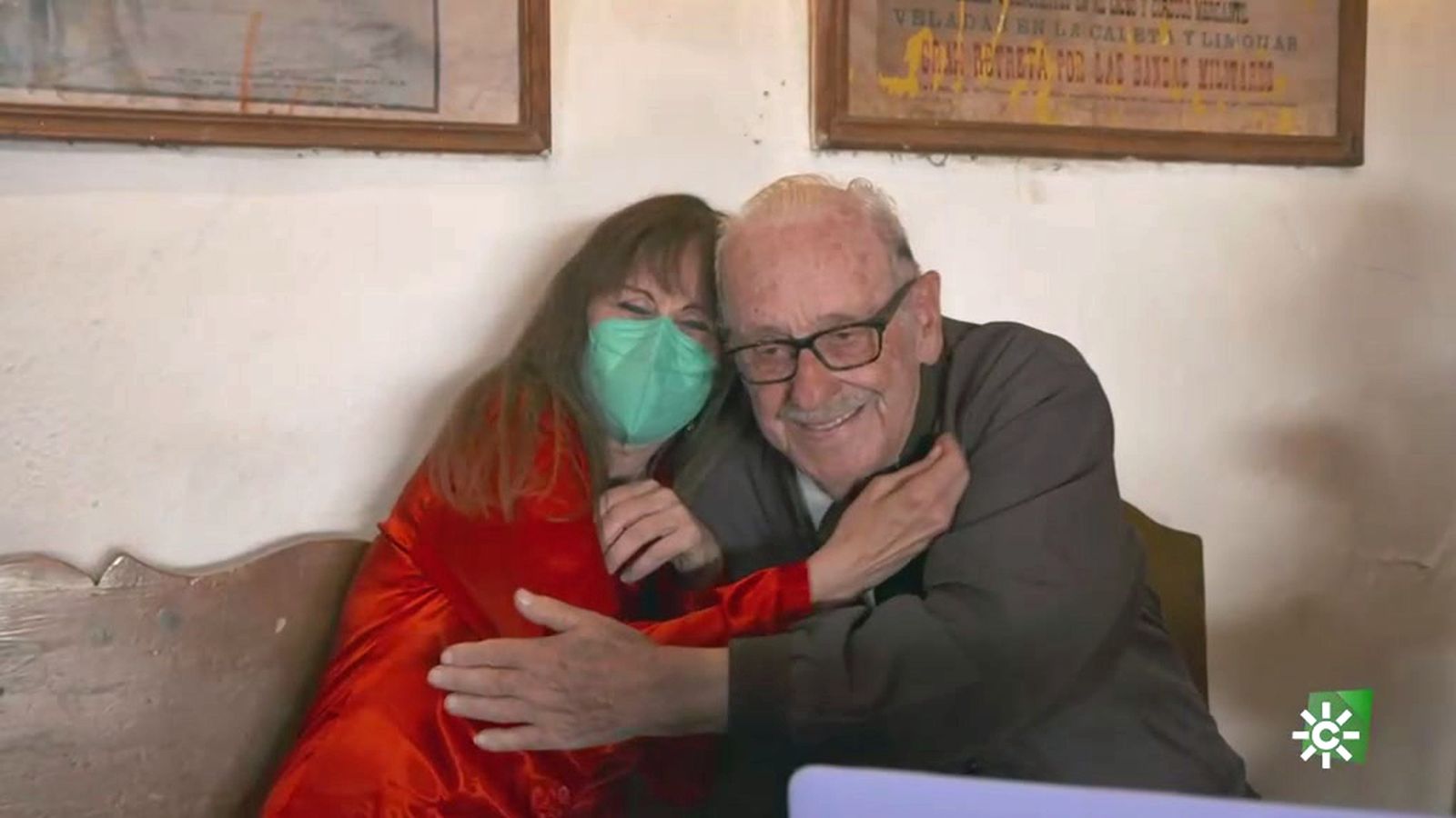 Entrañable homenaje al padre de la presentadora Carmen Abenza