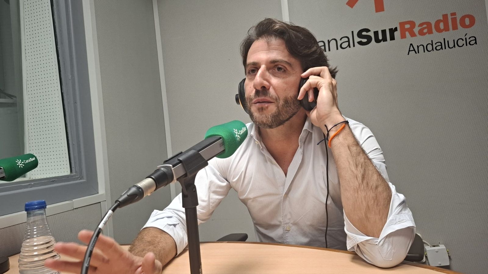 El dermatólogo Leandro Martínez en "La Sal de la Tierra".