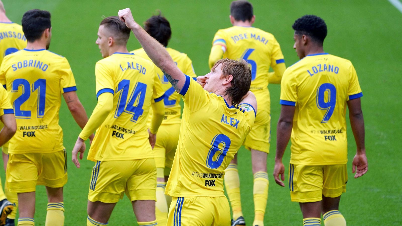 alex gol cadiz barcelonaalex gol cadiz barcelona