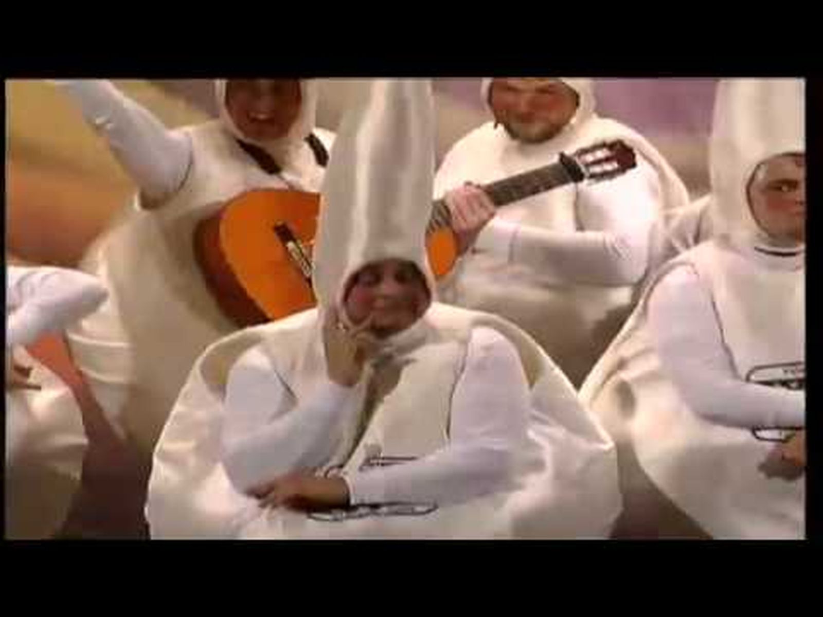 La gracia del carnaval de Cádiz: humor, surrealismo, arte y poca vergüenza