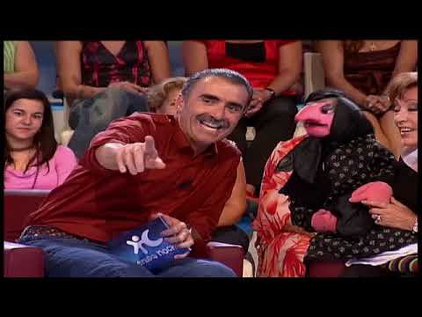 ¿Y cómo es él? de José Luis Perales en versión de futuros Gemeliers para Mary Carmen y doña Rogelia