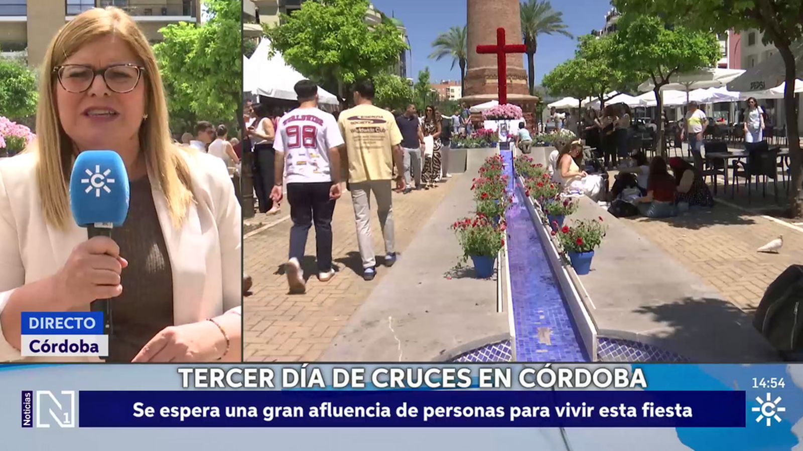 Gran afluencia de visitantes en Córdoba para vivir el tercer día de Cruces