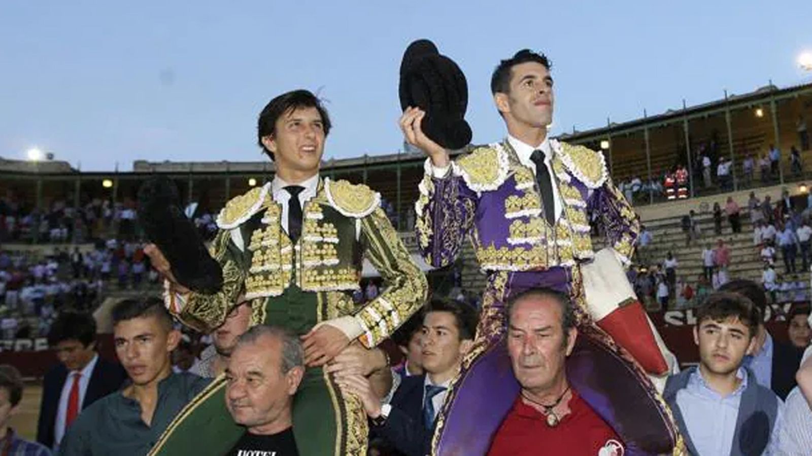 COMUNICACIÓN TOROS PARA TODOS EFE TALAVANTE ROCA REY