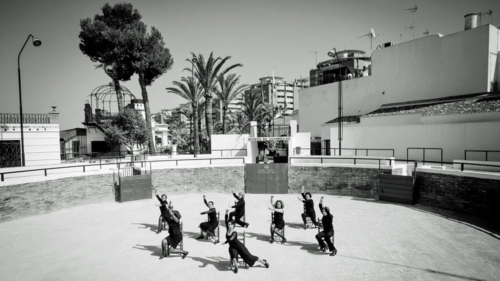 foto isa mujeres barrio
