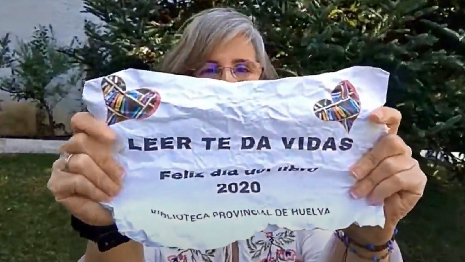 foto bibliotecaria