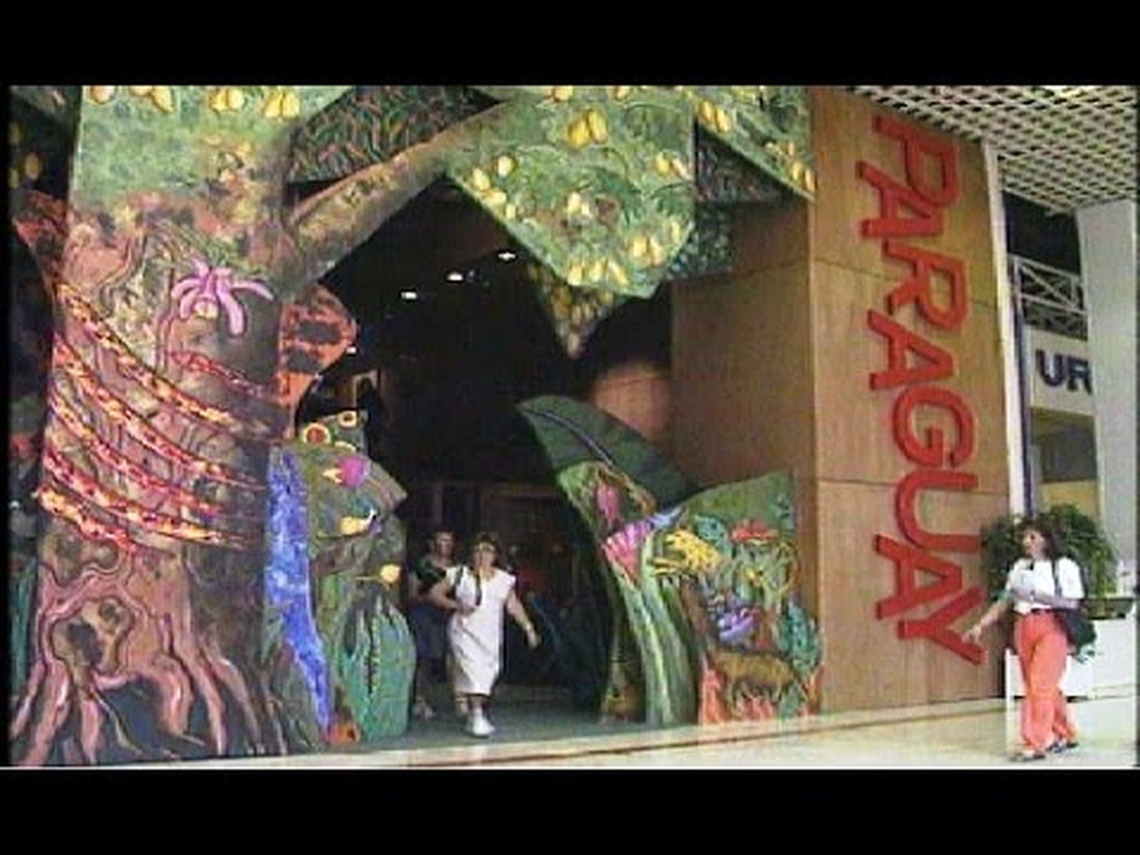 Expo 92: Pabellón de Paraguay