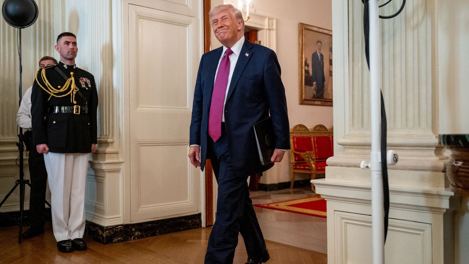 Trump extiende el alto el fuego de forma indefinida