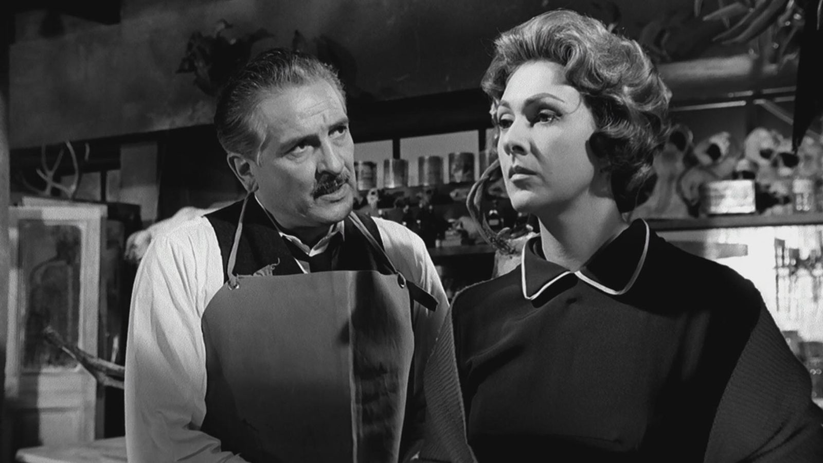 Cine, El esqueleto de la señora Morales, 15 noviembre