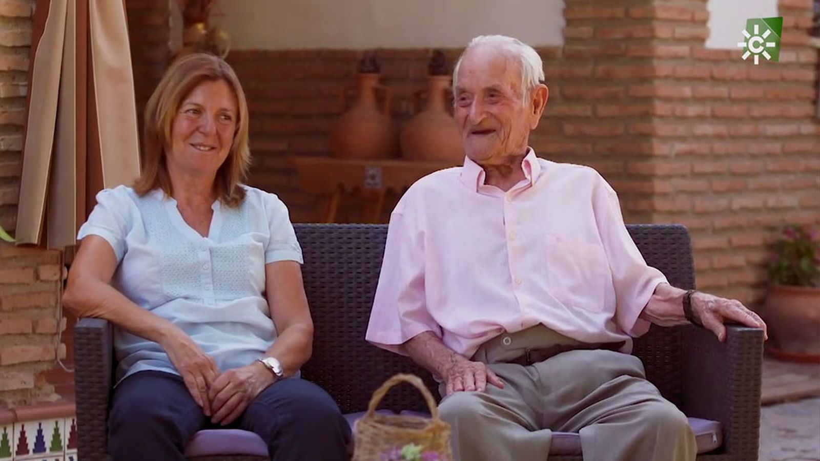 Pedro, con 100 años, nos confía su brebaje para tener una salud de hierro