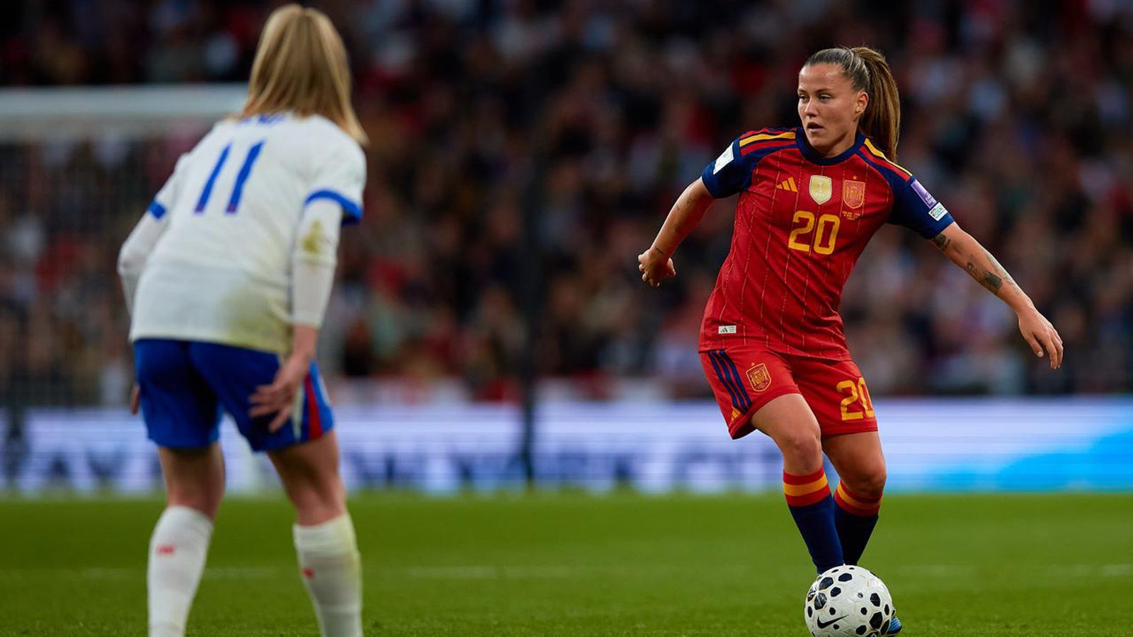 Foto selección femenina de fútbol  vs Inglaterra