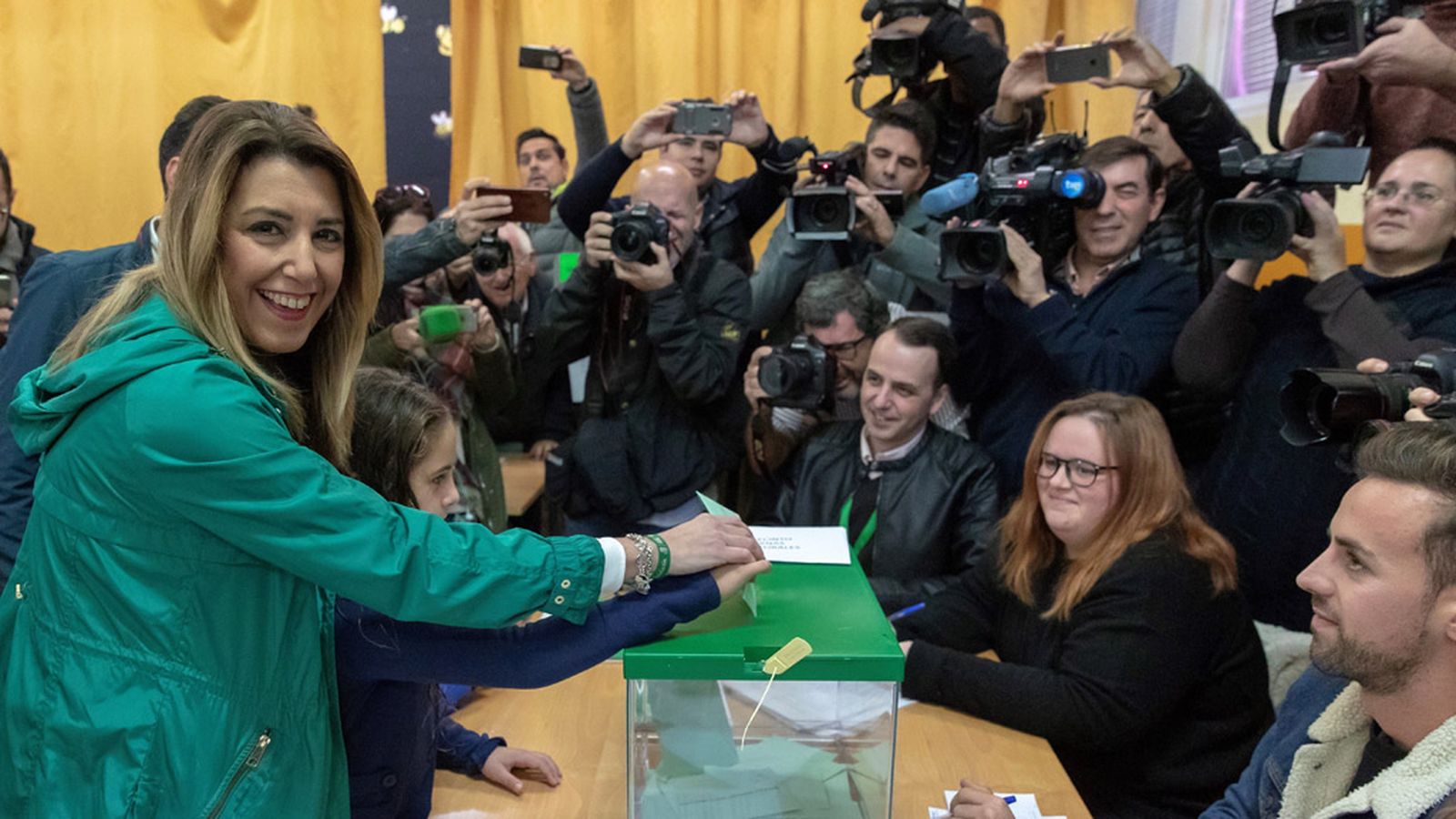 elecciones diaz votando