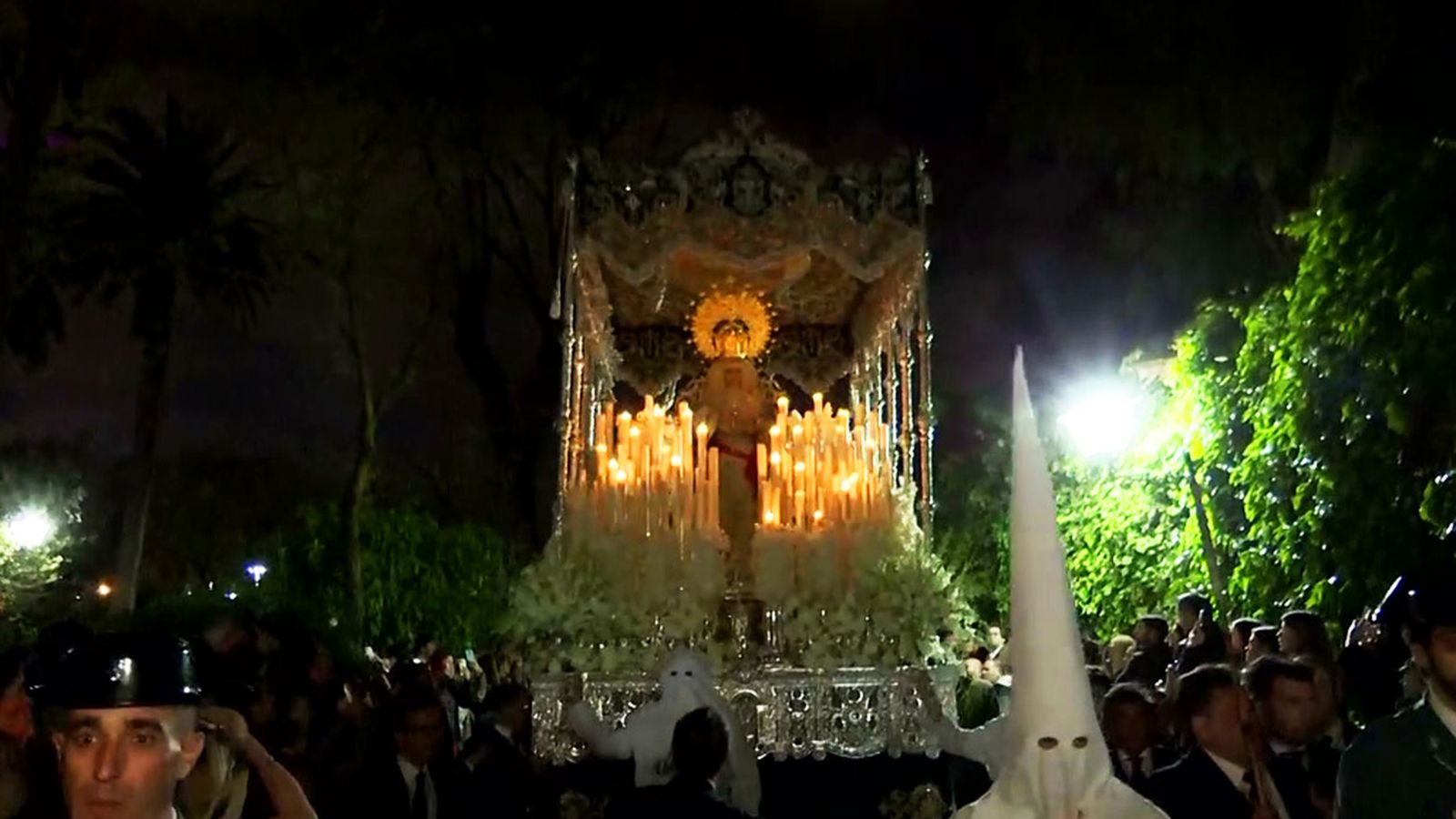 La Virgen de la Candelaria a su paso por los Jardines de Murillo