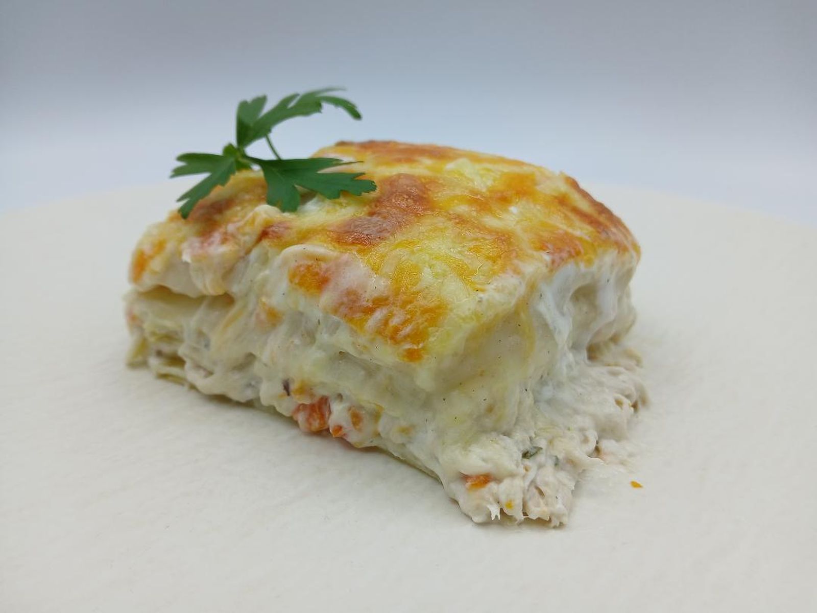 "Cómetelo", lasaña blanca de pollo y trufa
