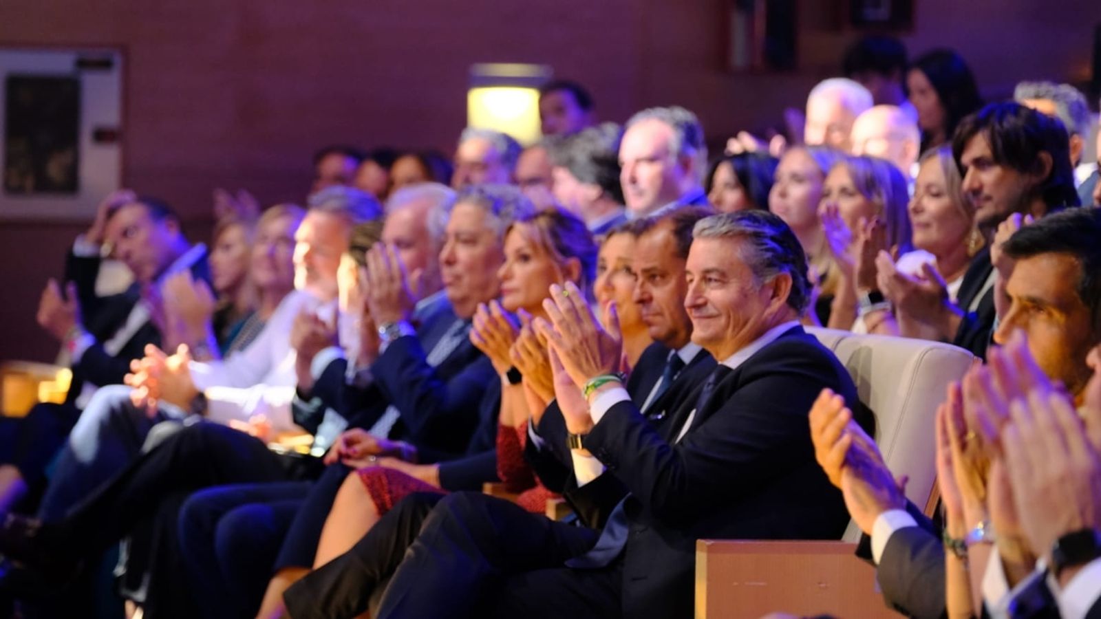 Gala 25 público autoridades