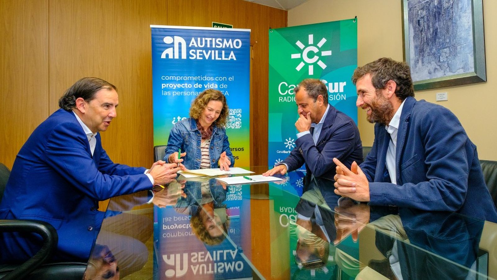convenio RTVA Autismo Sevilla
