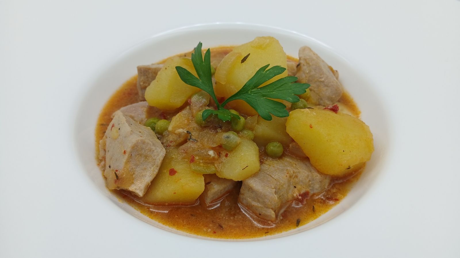 "Cómetelo": Atún encebollado con patatas