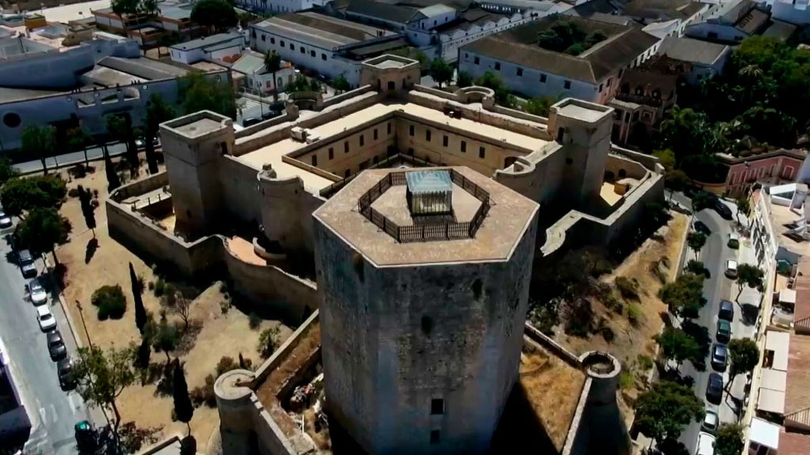 Desde el Castillo de Sanlúcar de Barrameda, Isabel la Católica vio por primera vez el mar