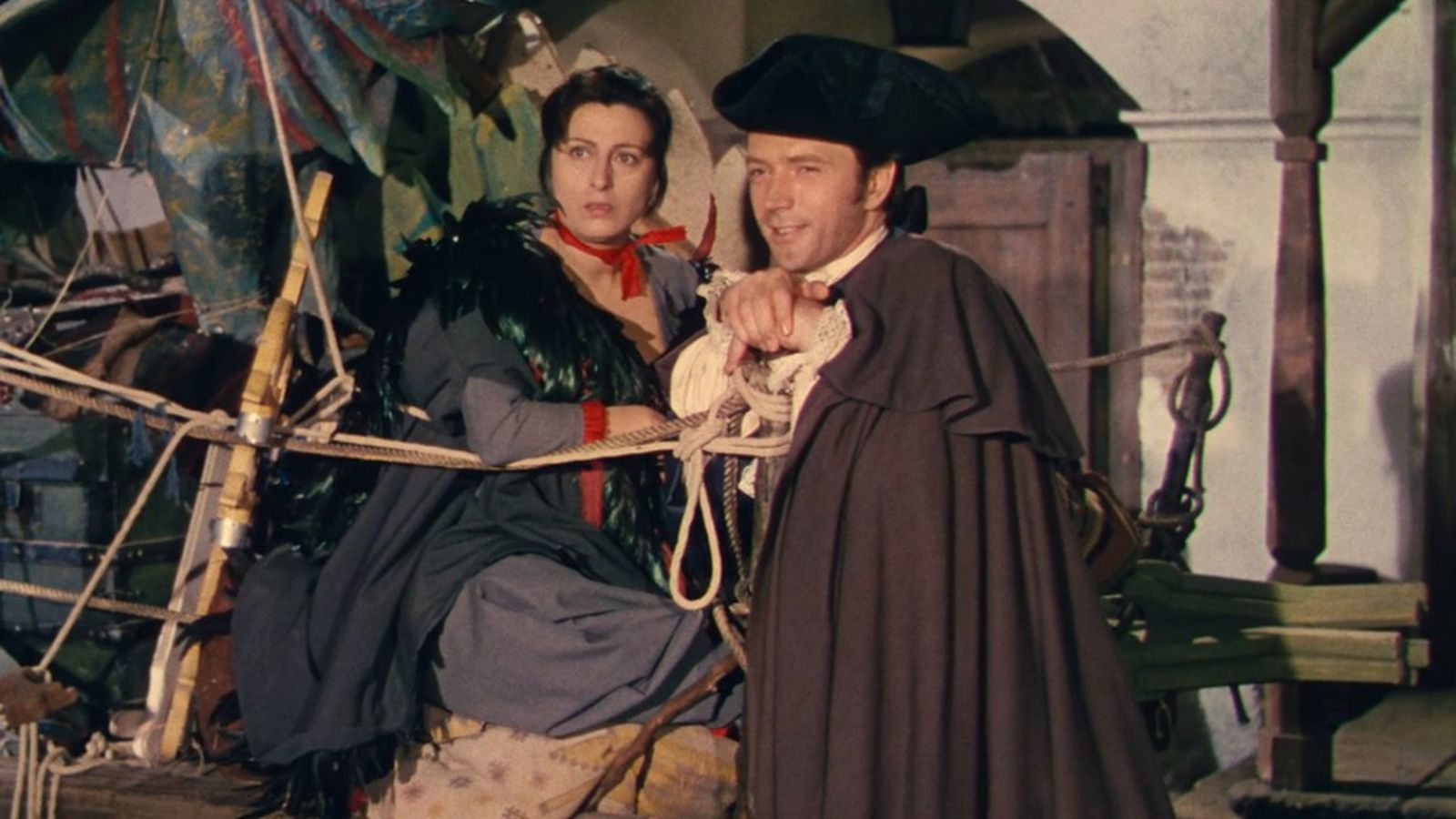 Cine, La carroza de oro, ok, 14 mayo