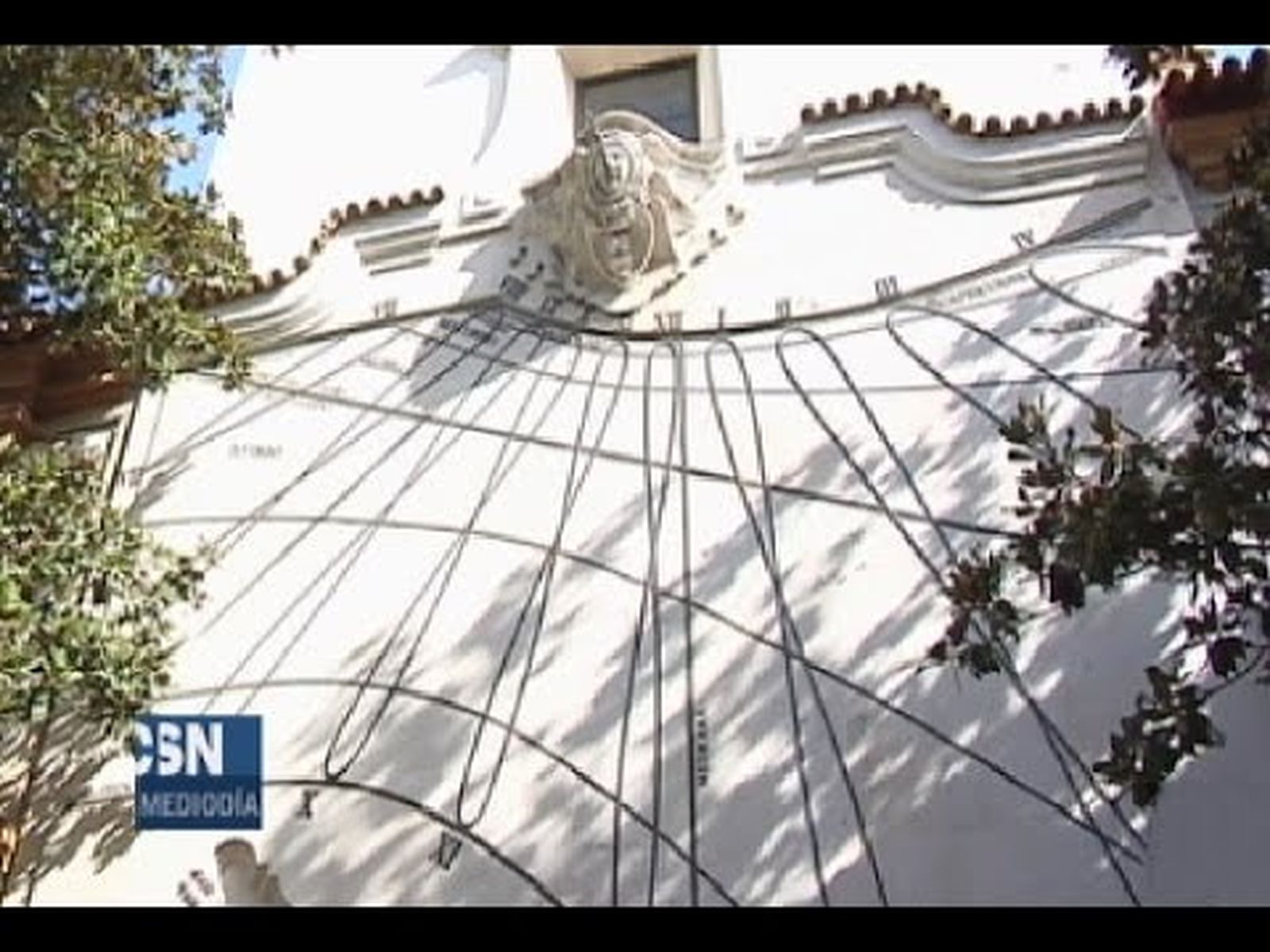 El reloj de sol creado por Rafael de la Hoz para la Diputación de Córdoba