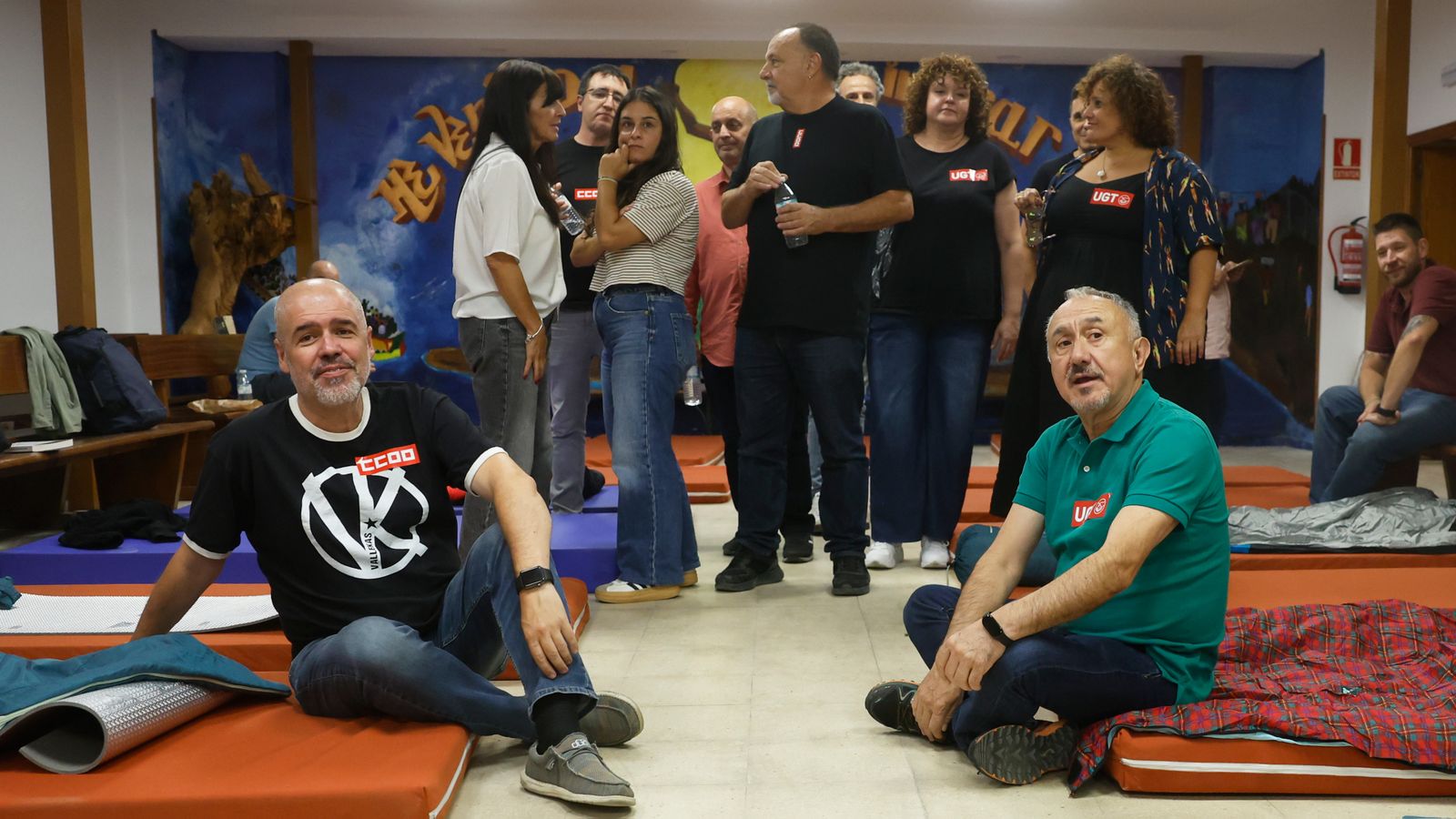 Encierro UGT y CCOO para presionar por la reducción de la jornada