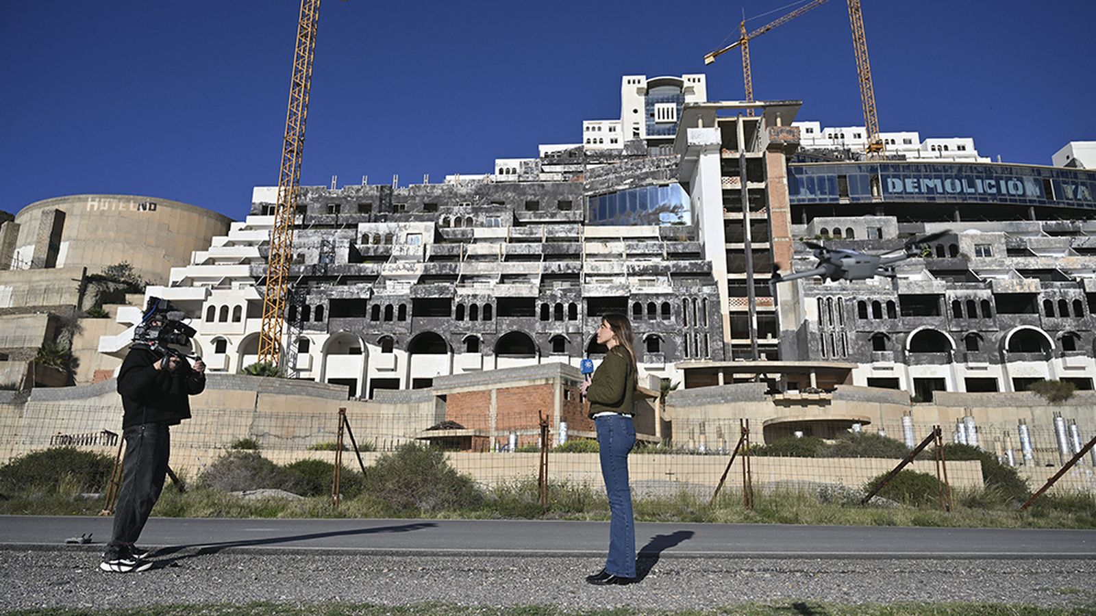 El Algarrobico sigue en pie, 20 años después