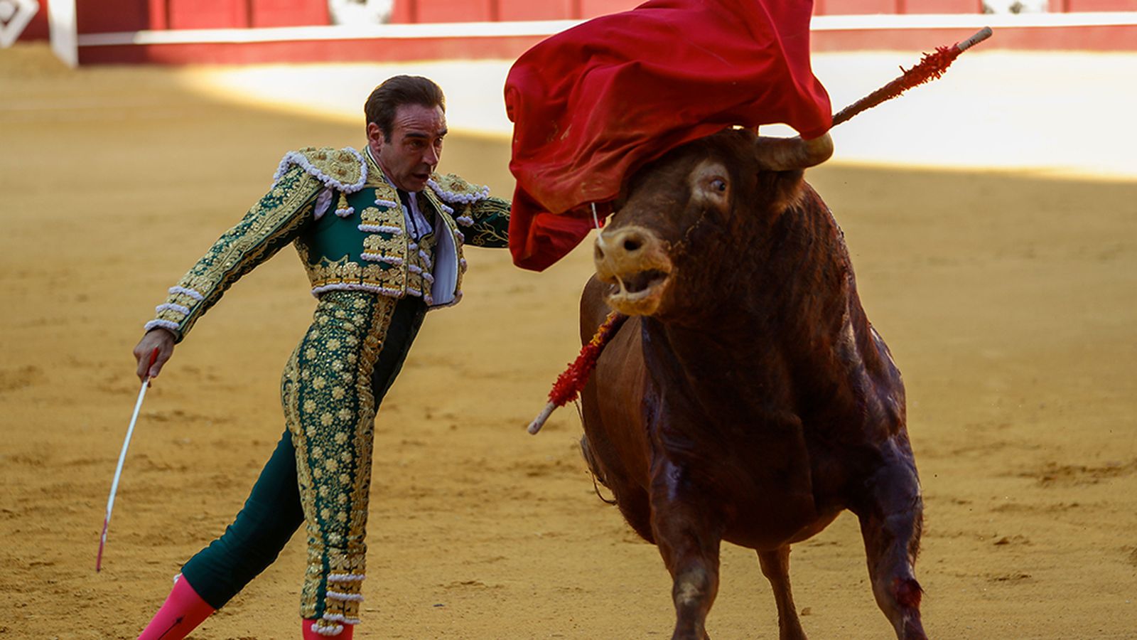 Enrique Ponce se despide de Almería