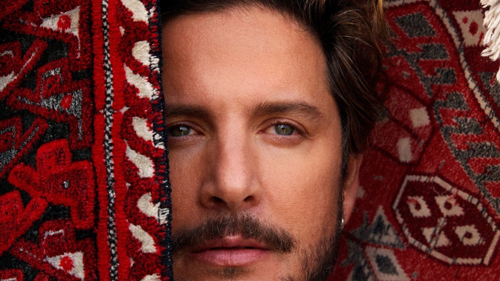Este sábado, Manuel Carrasco en Canal Fiesta