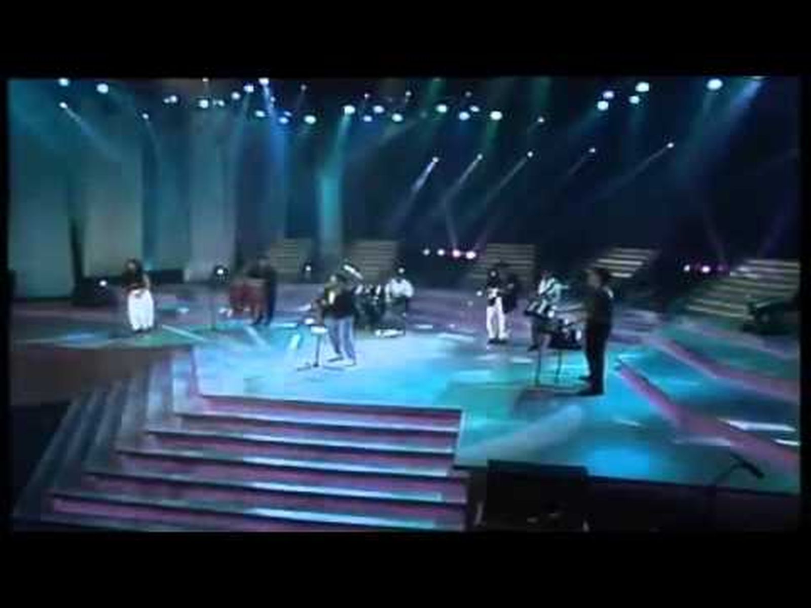 Queco canta "Matahombres" en "Por fín viernes" (1989)