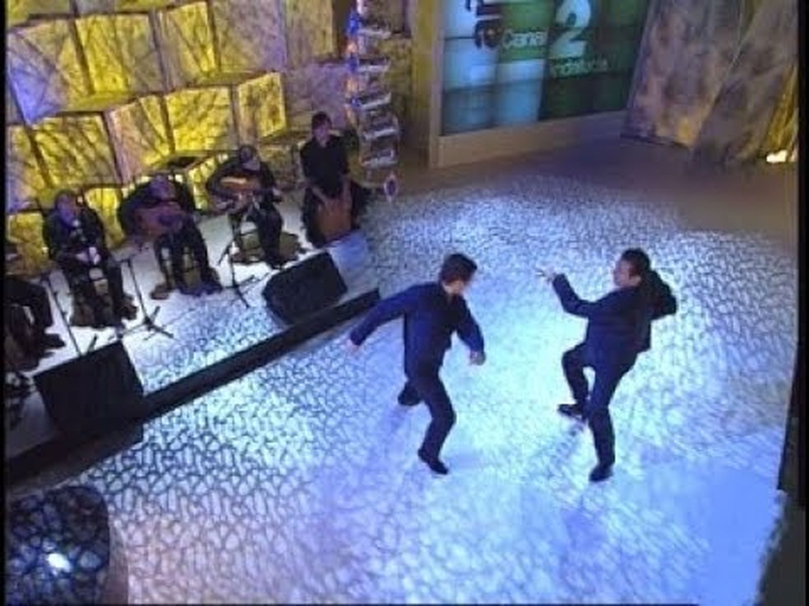 Los bailaores José Antonio y Javier Barón bailan soleá por bulerías | Flamenco en Canal Sur