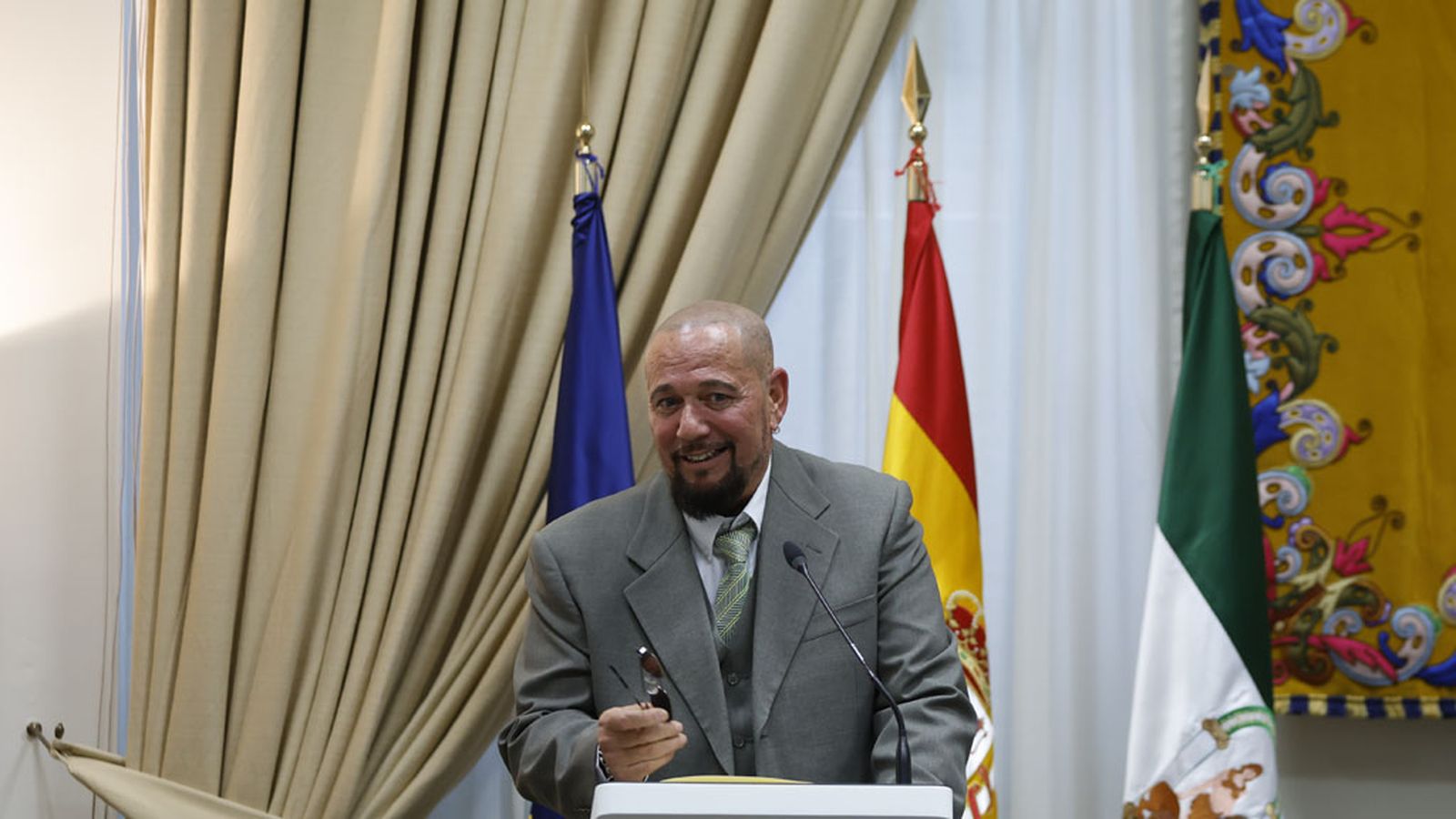 José:  Agradezco a todo el mundo y al Señor mi liberación