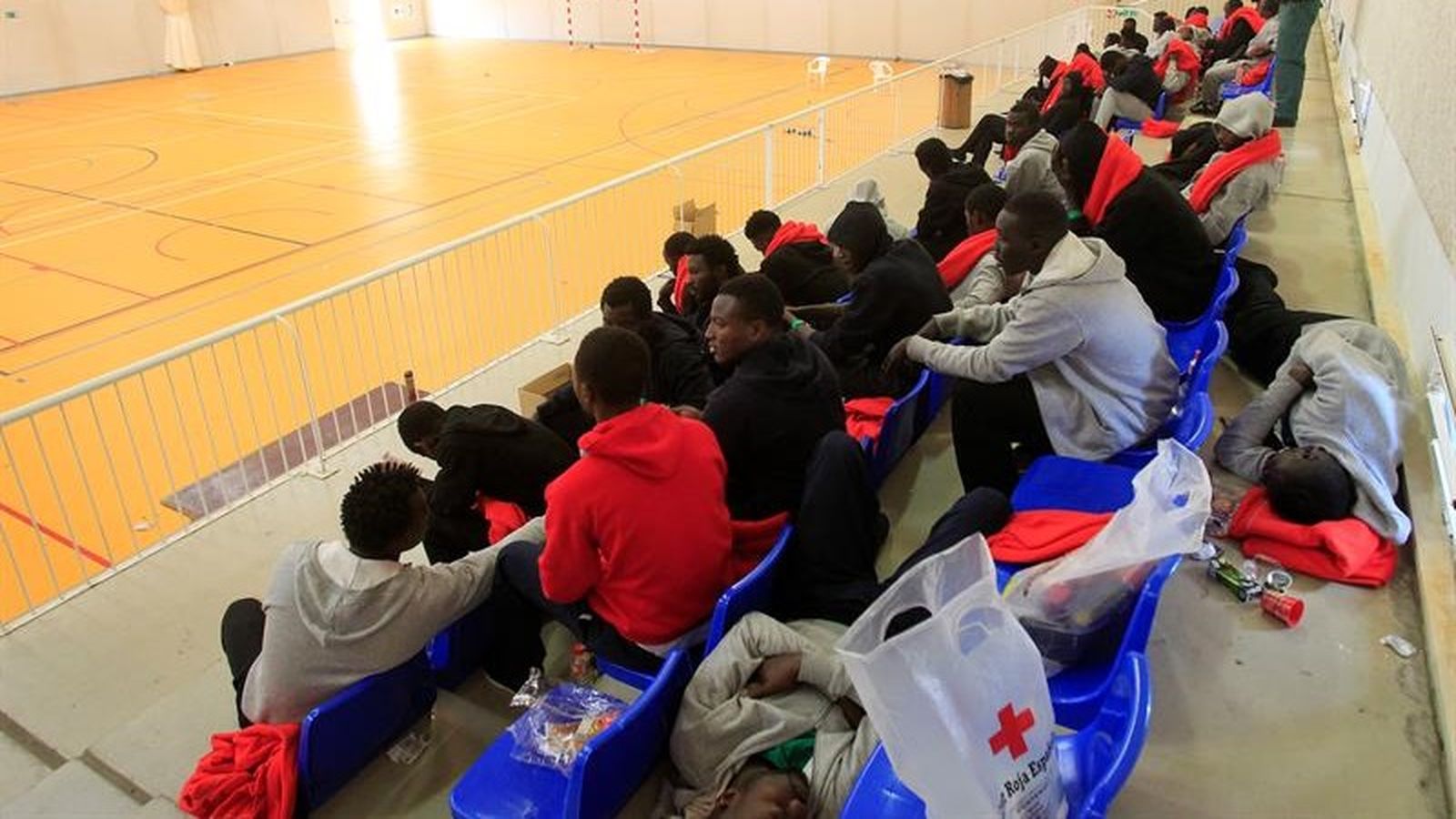 Polideportivo Inmigrantes Tarifa 800