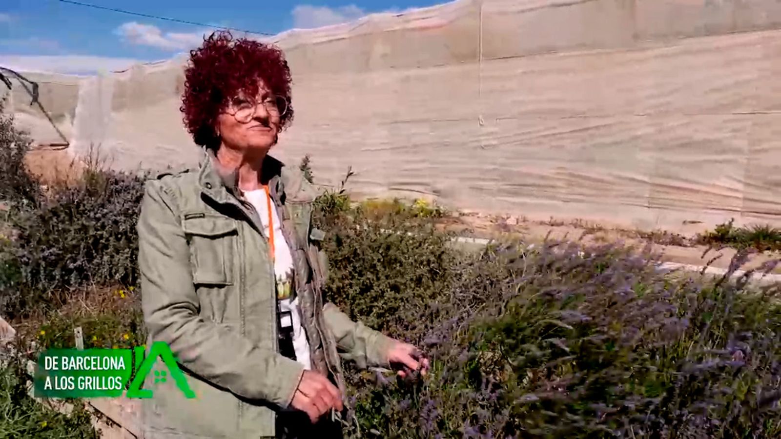De Barcelona retornó a Los Grillos, pedanía de Níjar, para emprender como agricultora