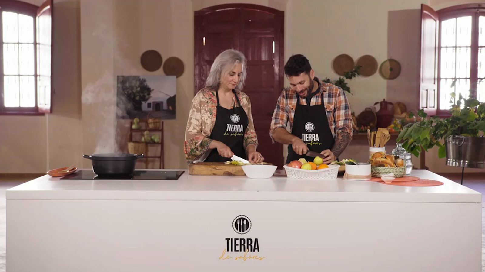 Dos recetas de Zufre con el sabor de siempre: gazpacho majao y carrilleras con setas