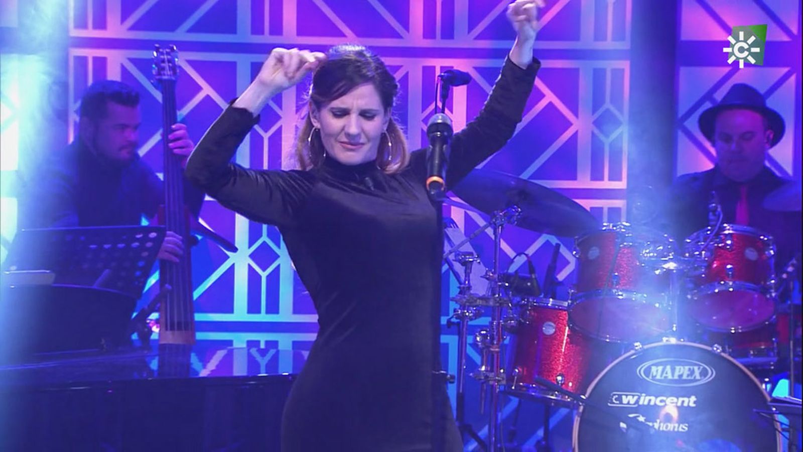 Diana Navarro canta en directo su nueva Encrucijada