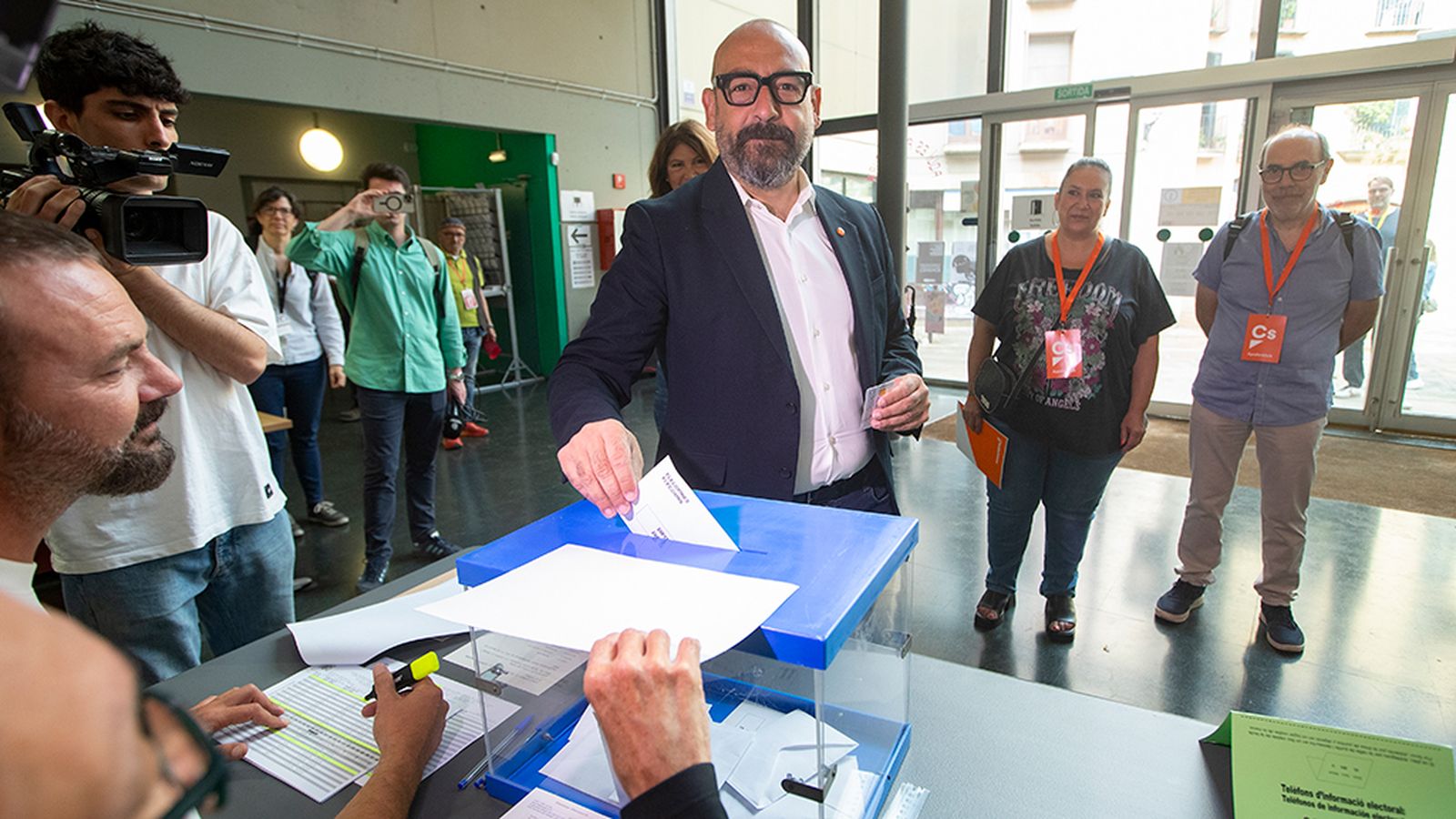 Jordi Cañas vota en las elecciones europeas