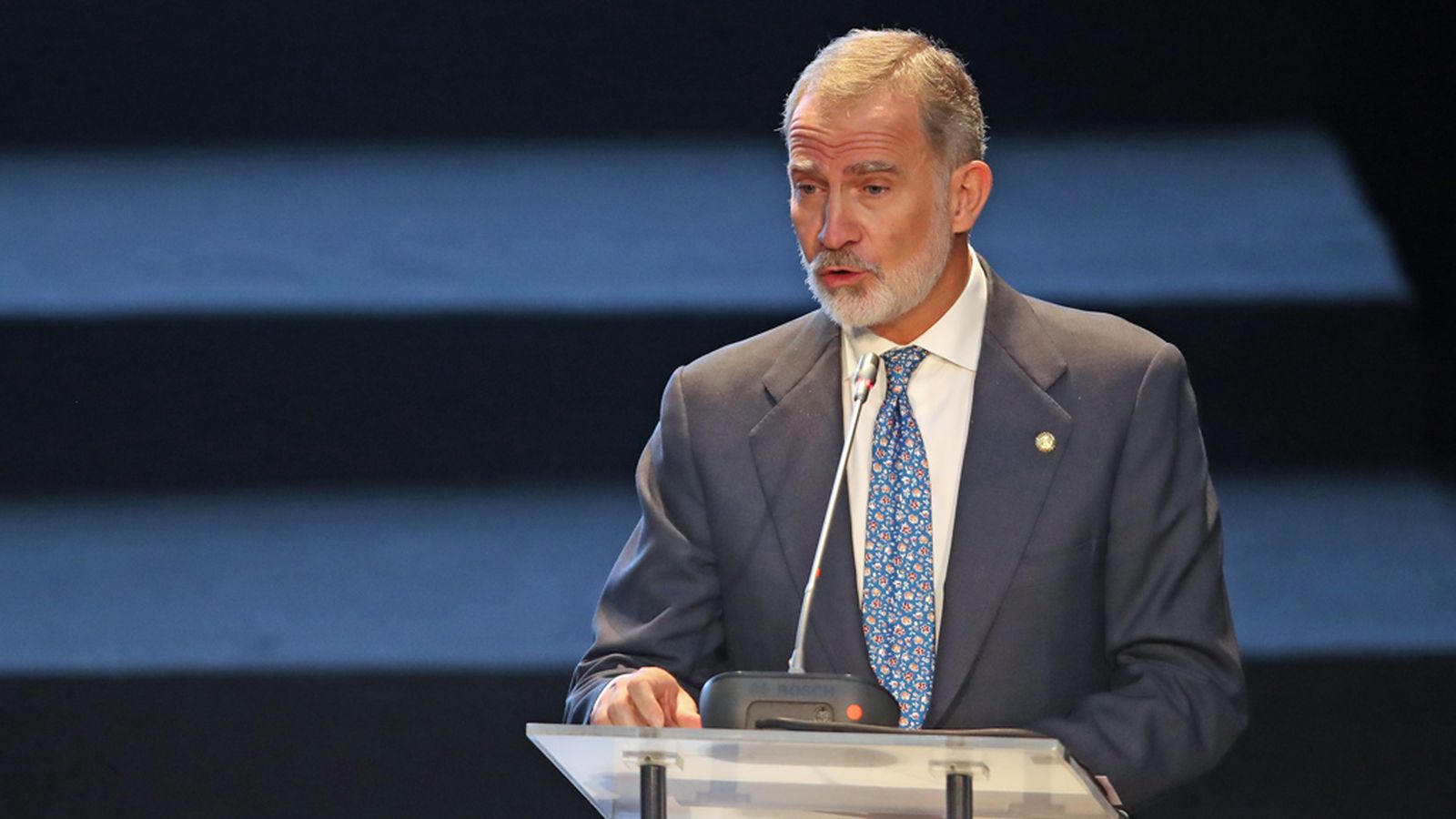 El rey recuerda emocionado a Vargas Llosa en la inauguración del Congreso de la Lengua Española de Arequipa