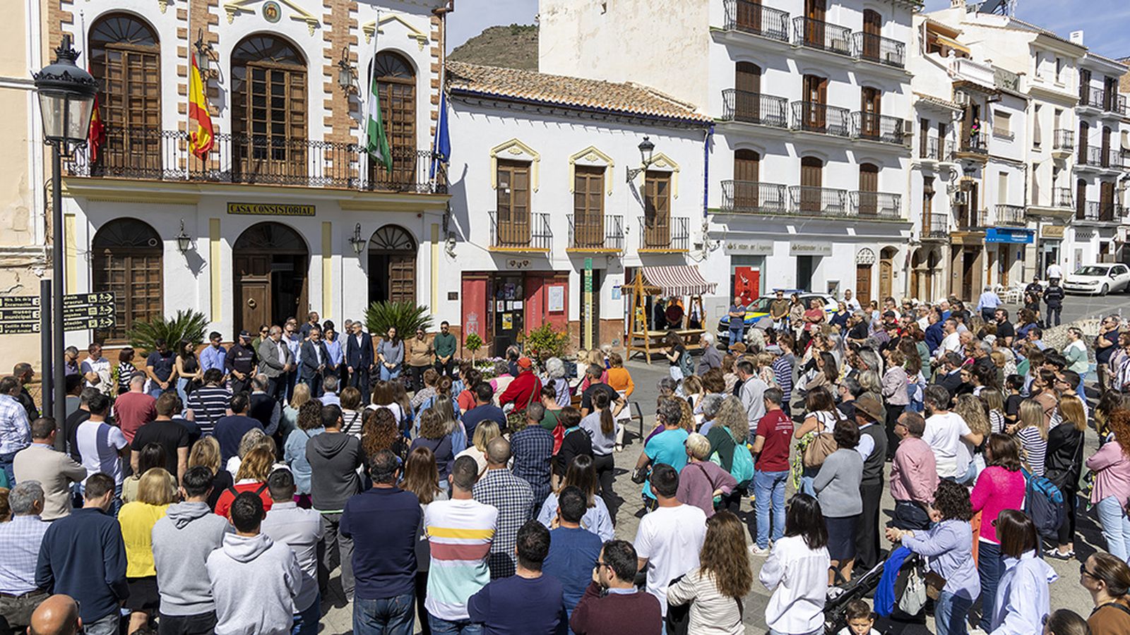 Minuto de silencio en Álora por el crimen machista de Pizarra