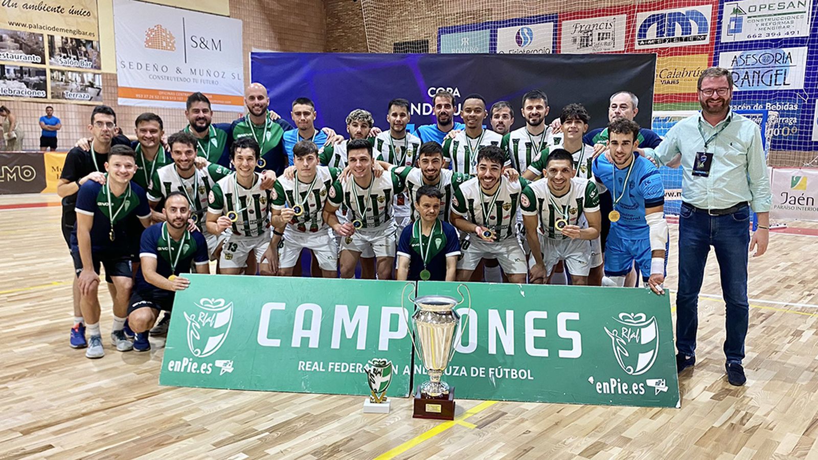 El Córdoba gana la Copa Andalucía de fútbol sala al Mengíbar
