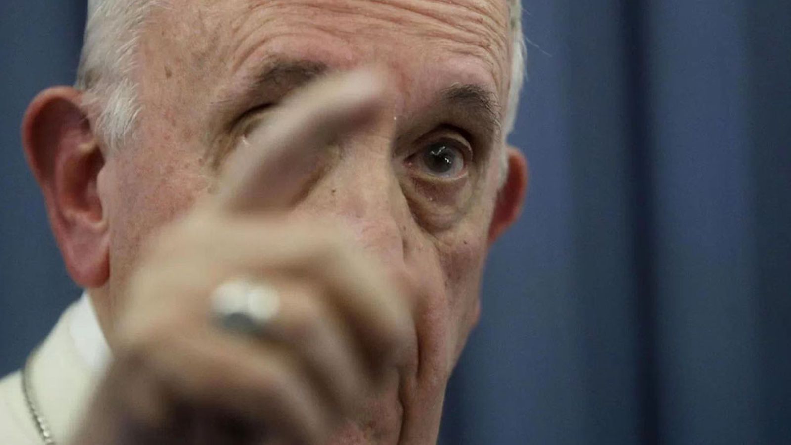 Tapa Papa Francisco Iglesia Franco y Abusos sexuales