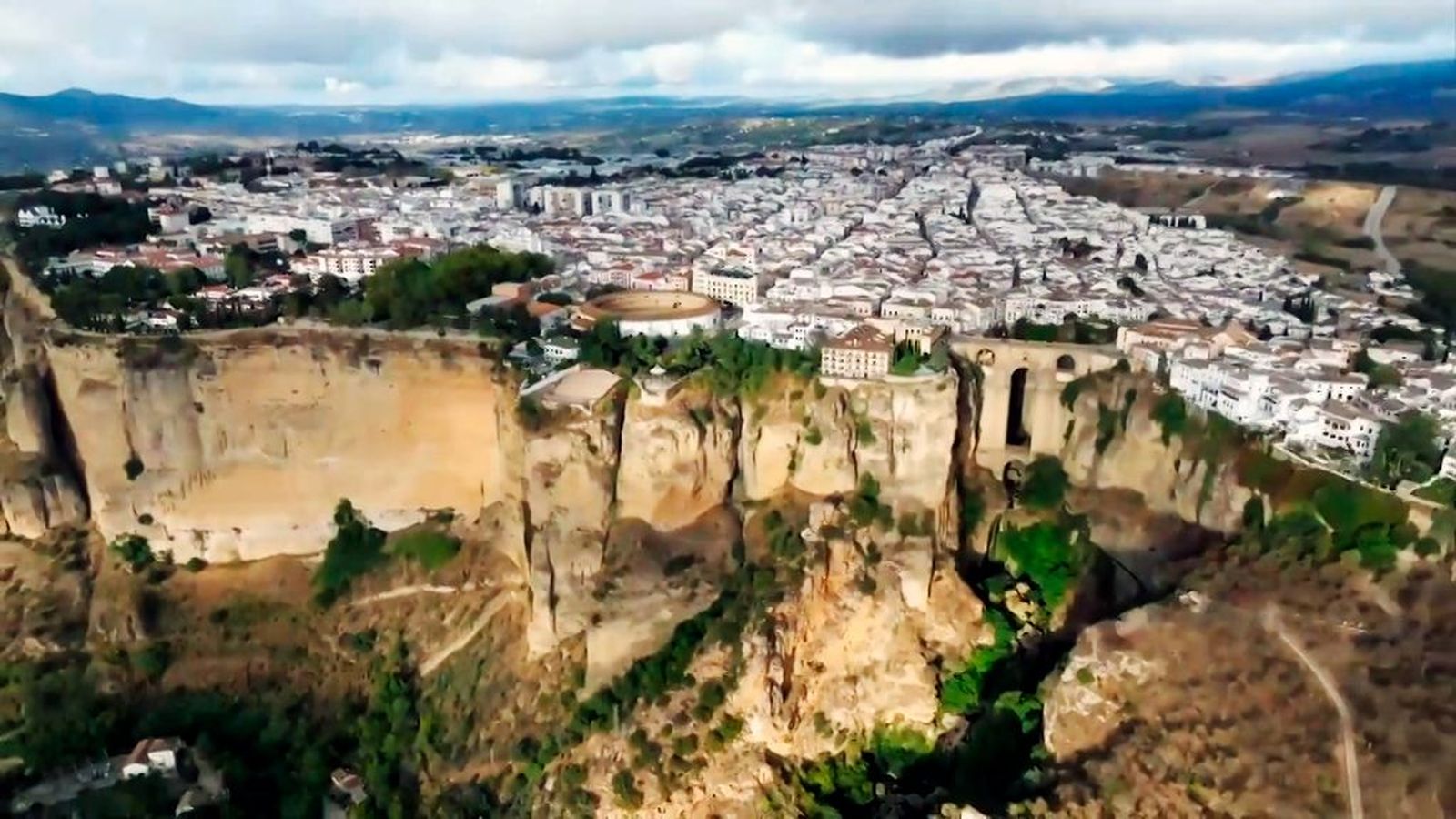 ¿Por qué es único el Puente Nuevo de Ronda, hito de la arquitectura y la ingeniería?