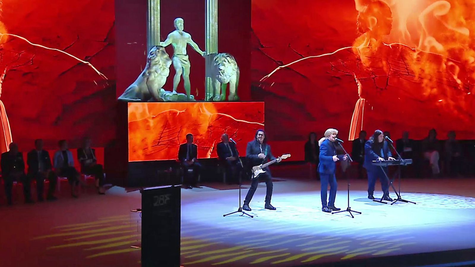 Medina Azahara lleva su rock andaluz a la gala del Maestranza