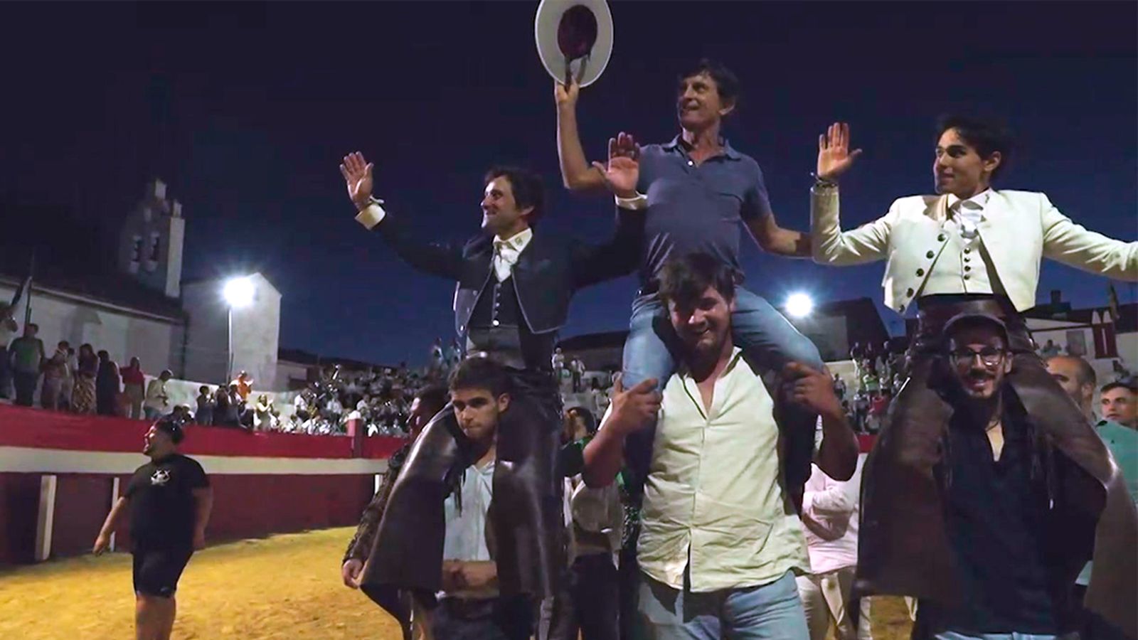 Mano a mano entre maestro y alumno de rejoneo en un estreno muy especial