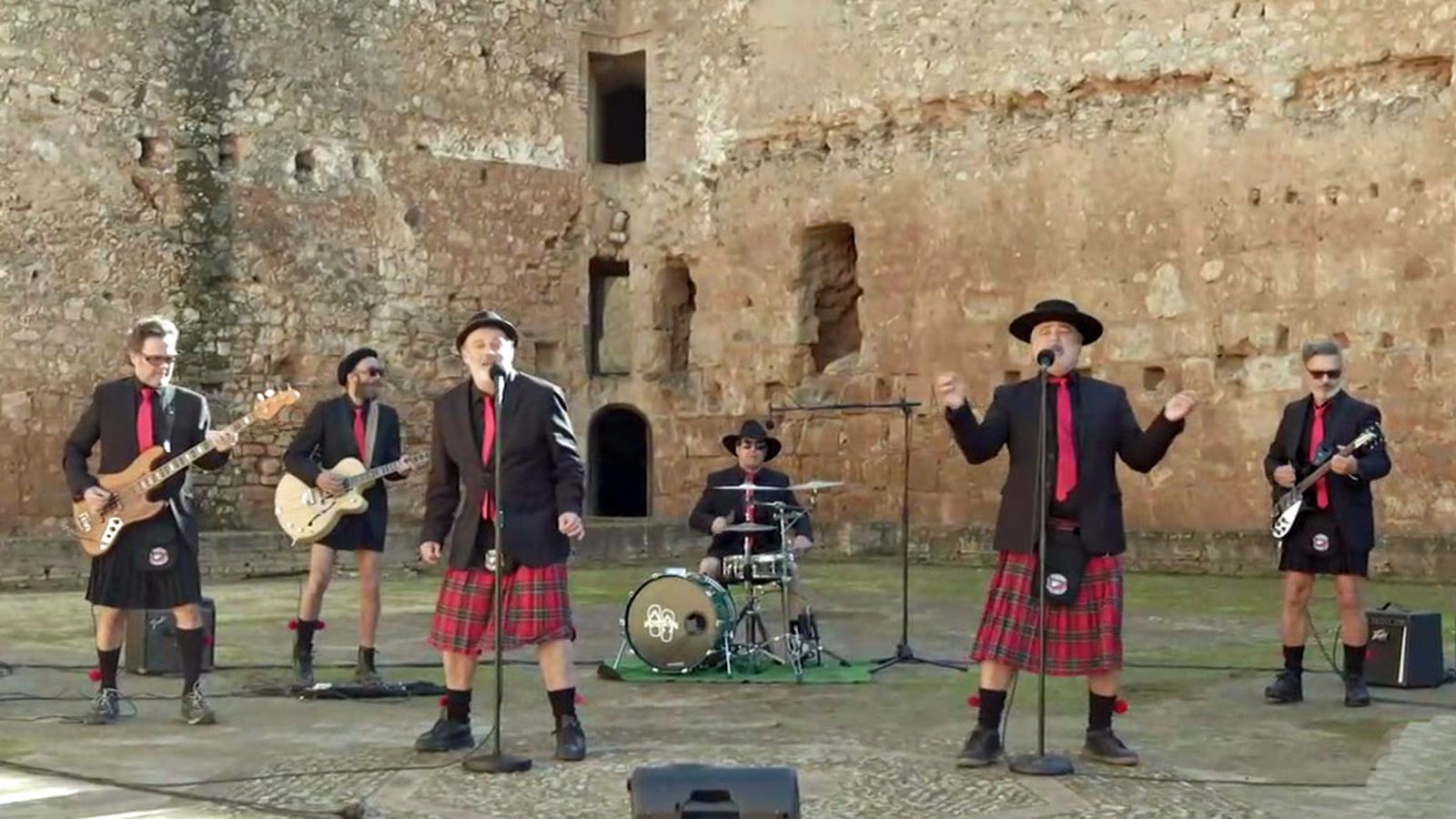 'Toreros con chanclas' la fusión de dos grandes grupos del pop español