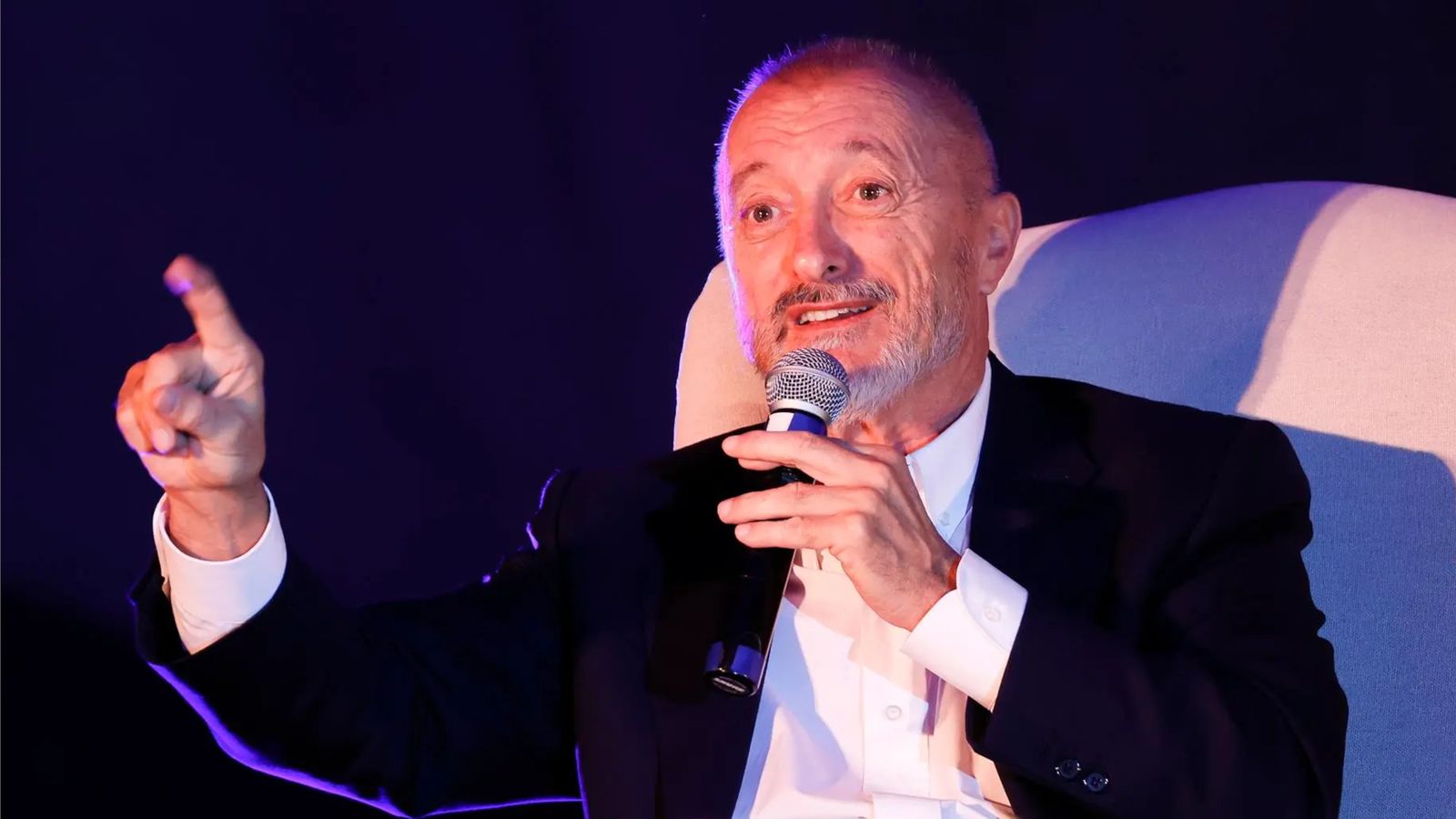 arturo perez reverte