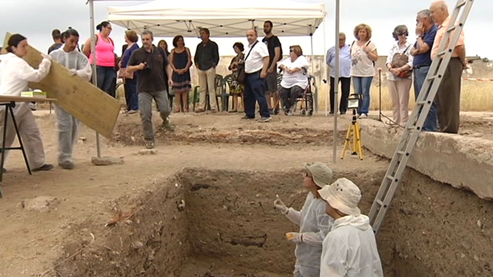 familiares fosa cadiz 1024