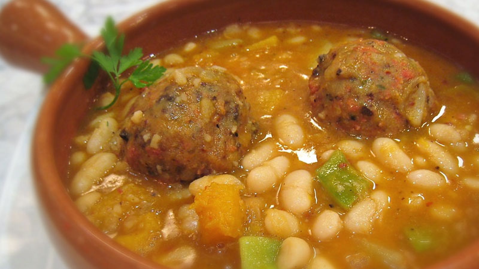 800x450 Cómetelo (Guiso de pelotas 1)
