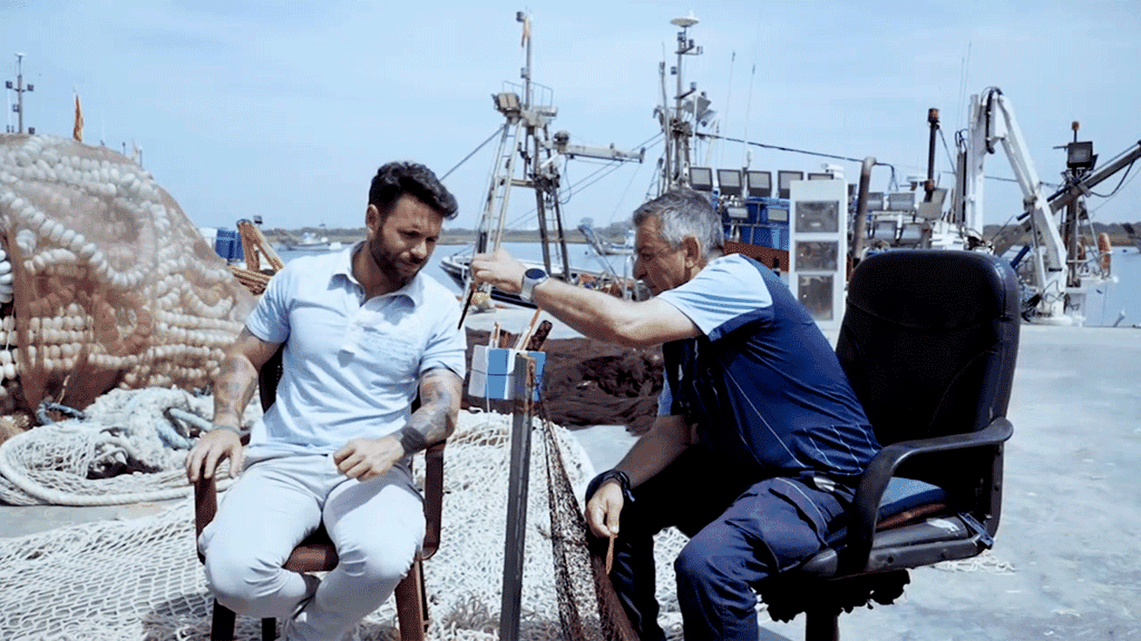 La valiosa lección de uno de los últimos maestros rederos de Punta Umbría